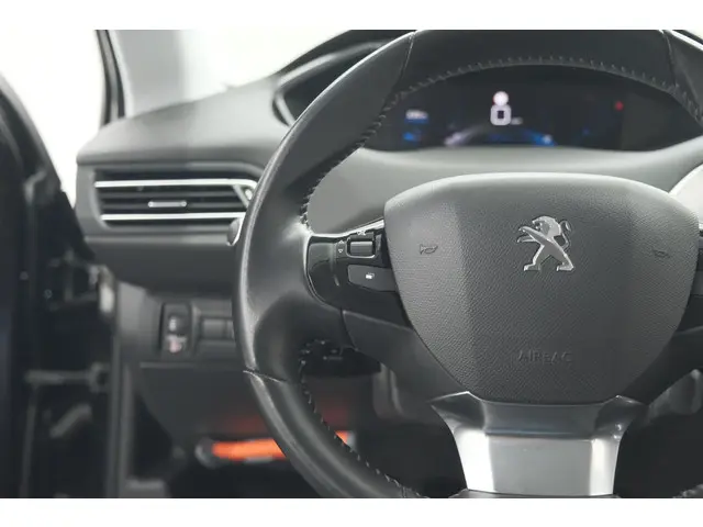 Peugeot 308 PureTech 110 Blue Lease Active 2021 Benzine 32