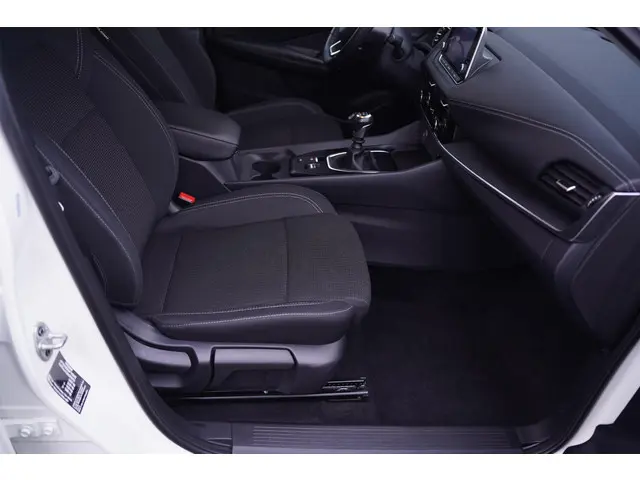 Nissan QASHQAI 1.3 MHEV Business Access 2022 Benzine 30