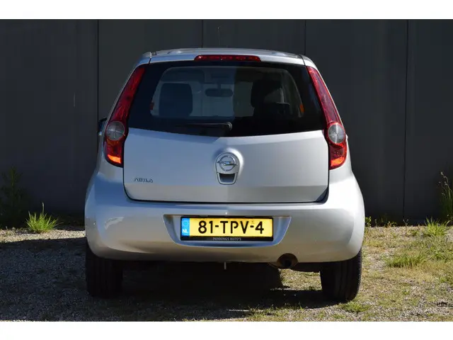 Opel Agila 1.2 Edition 2012 Benzine 17