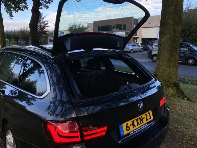 BMW 5 Serie Touring 520i 2013 Benzine 11