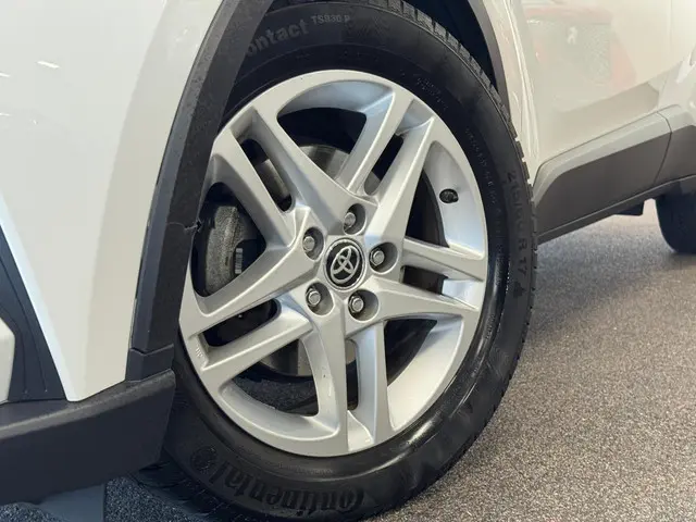 Toyota C-HR 1.8 Hybrid Active 2021 Hybride Benzine 9