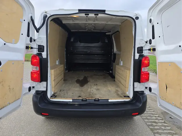 Citroën Jumpy 2.0 BlueHDI 120 M Club L2 H1 2021 Diesel 6