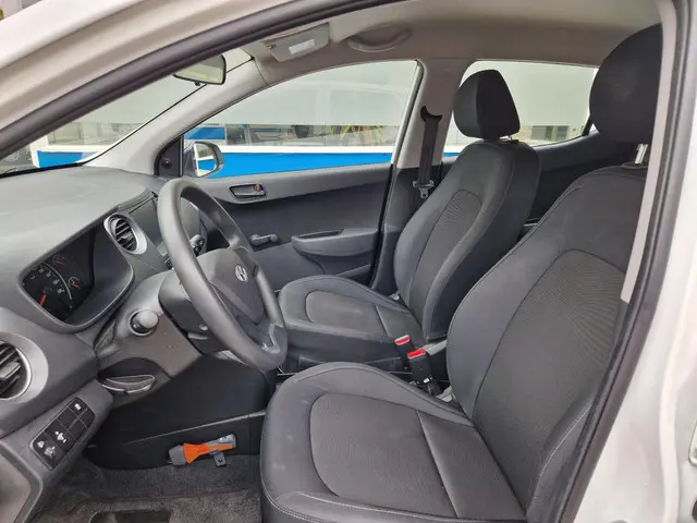 Hyundai i10 1.0i i-Drive 2018 Benzine 7