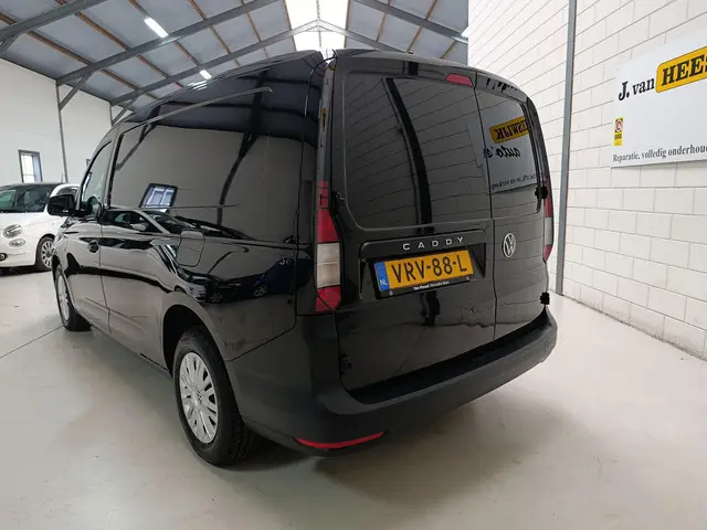 Volkswagen Caddy Cargo Maxi 2.0 TDI Comfort 2022 Diesel 6