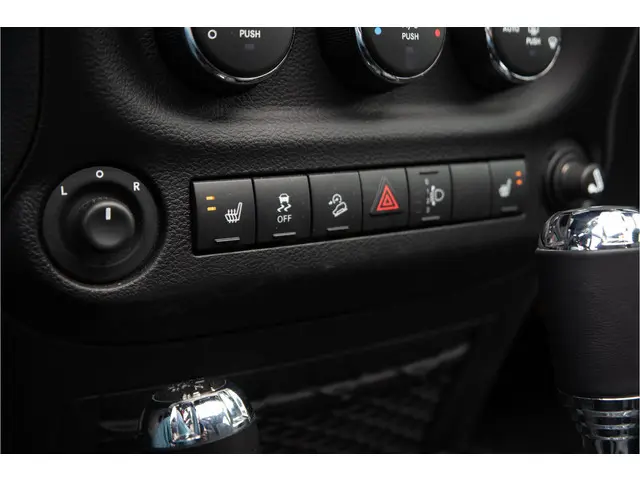 Jeep Wrangler Unlimited 3.6 Golden Eagle 2019 Benzine 17