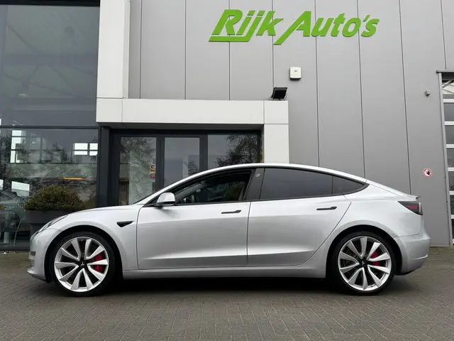 Tesla Model 3 Performance AWD 75 kWh 2019 Elektrisch 2