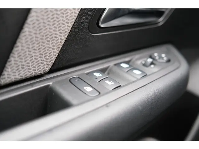Citroën C4 PT 130 Shine 2021 Benzine 29