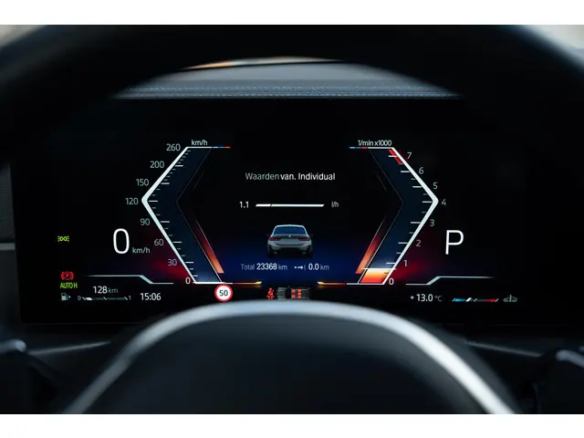 BMW 3 Serie Touring 320i High Executive 2023 Benzine 47