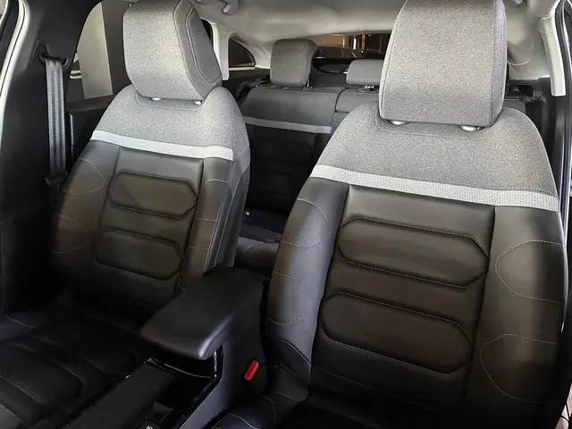 Citroën C4 1.2 Puretech Shine 2021 Benzine 14