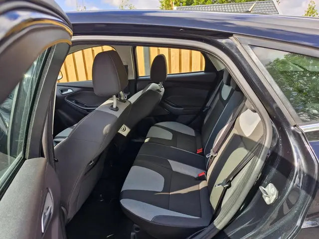 Ford Focus 1.0 EcoBoost 6 maanden garantie 2012 Benzine 16