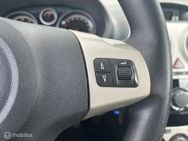 Opel Corsa 1.2 EcoFlex Selection | Airco 2013 Benzine 21