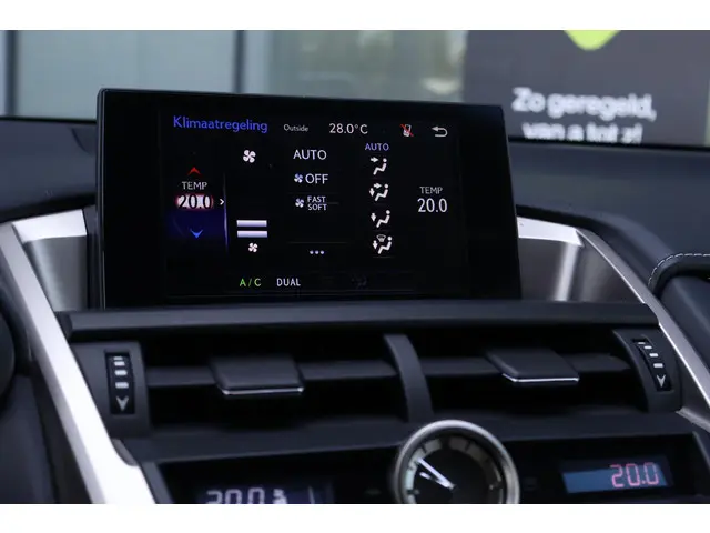 Lexus NX 300h AWD Luxury Line 2015 Hybride Benzine 22
