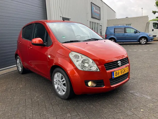 Suzuki Splash 1.2 Exclusive Carplay 79000 Km 2012 Benzine 2