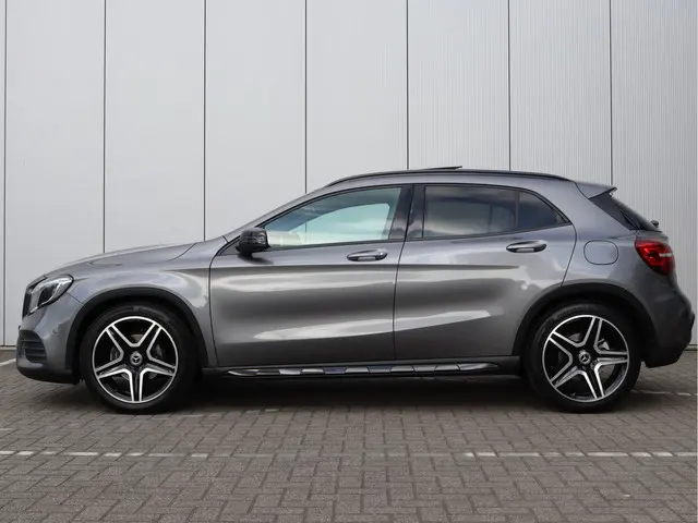 Mercedes-Benz GLA 180 AMG 2019 Benzine 20