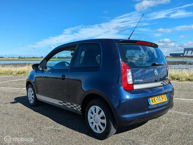 Volkswagen up! 1.0 Ambition | AIRCO | 2013 Benzine 4