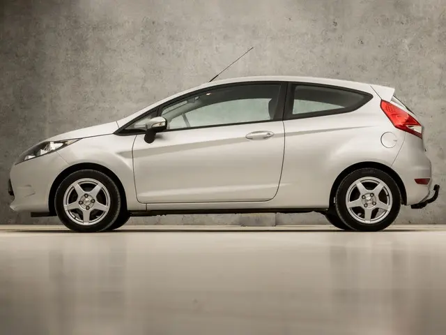 Ford Fiesta 1.4 Titanium 2012 Benzine 2