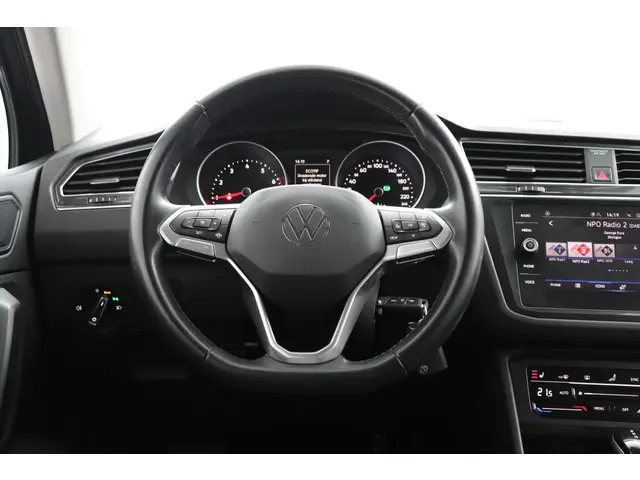 Volkswagen Tiguan 1.5 TSI 150pk DSG Life 2022 Benzine 31