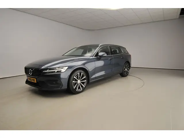 Volvo V60 2.0 B4 MHEV diesel R-Design 2021 Diesel 45