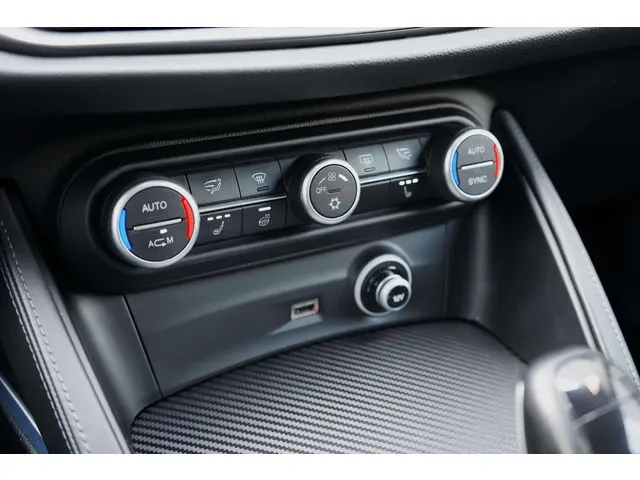 Alfa Romeo Stelvio 2.0 T AWD First Edition 2018 Benzine 24