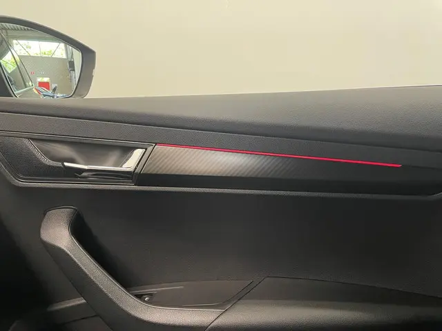 Škoda Karoq 1.5 TSI DSG Sportline 2019 Benzine 22