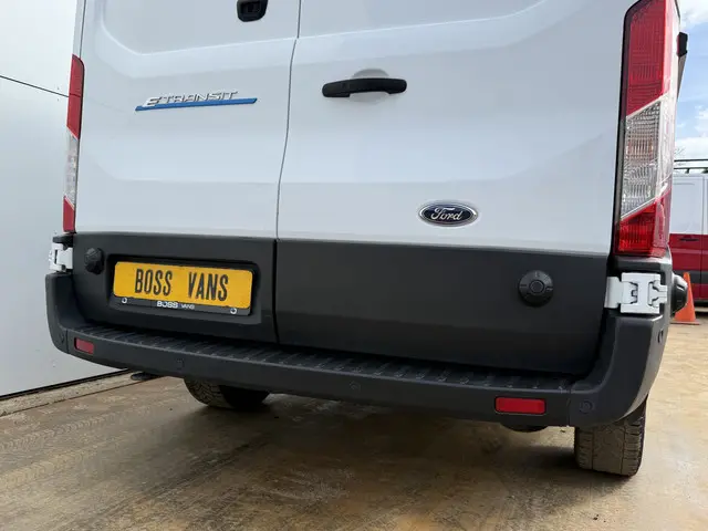 Ford E-Transit 68kWh 184PK 2023 Elektrisch 18