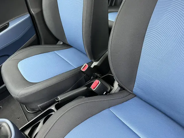 Hyundai i10 1.0i i-Motion Comfort 2015 Benzine 13