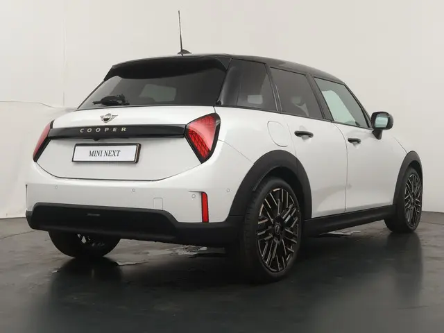 MINI 5-Deurs Cooper C 2026 Benzine 9