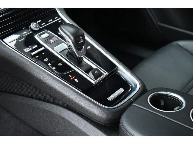 Porsche Panamera Sport Turismo 4 3.0 2017 Benzine 83