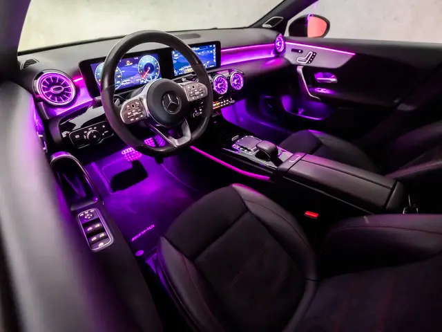 Mercedes-Benz A-Klasse 220 4MATIC AMG 2019 Benzine 19
