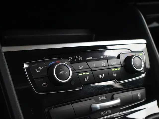 BMW 2 Serie Active Tourer 218i 136 PK AUT. 2016 Benzine 18