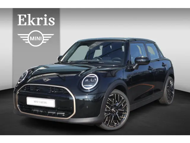 MINI 5-Deurs Cooper C 2025 Benzine