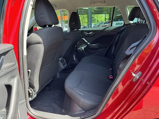 Škoda Kamiq 1.0 TSI Ambition DSG 110 pK 2024 Benzine 11
