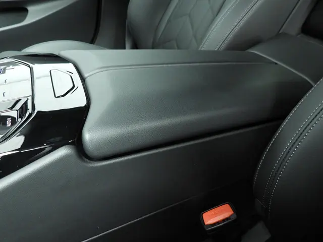 BMW 5 Serie Touring 530e 2024 Hybride Benzine 25