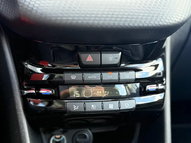 Peugeot 2008 1.2 PureTech Allure 2018 Benzine 18