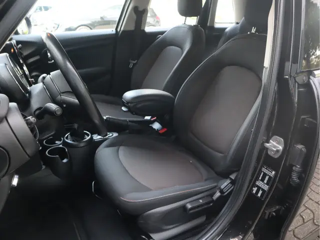 MINI 5-Deurs Mini 1.5 2019 Benzine 19