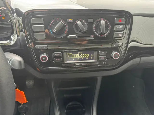 Volkswagen up! 1.0 move up! airco. nieuwe apk 2013 Benzine 17