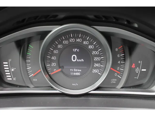 Volvo V40 2.0 T2 Momentum 2018 Benzine 4