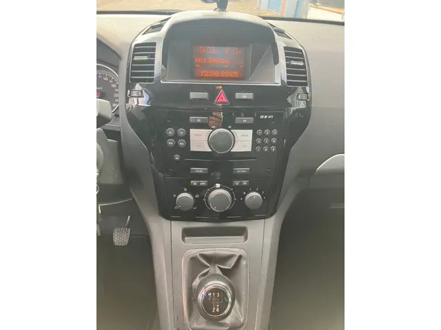 Opel Zafira 1.8 Cosmo 7 persoons 2013 Benzine 7