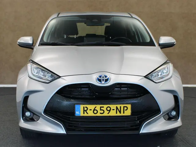 Toyota Yaris 1.5 Hybrid Dynamic 2022 Hybride Benzine 8