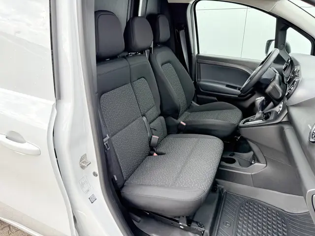 Mercedes-Benz eCitan 112 Pro 2024 Elektrisch 8