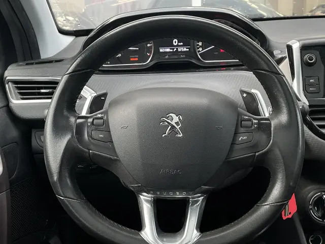 Peugeot 2008 1.2 PureTech Active 2016 Benzine 14