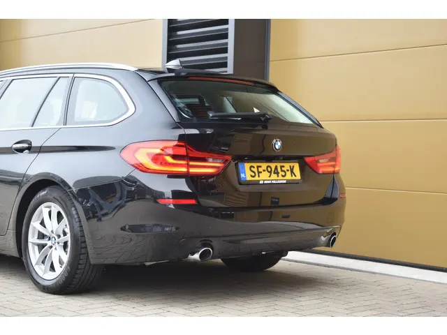 BMW 5 Serie Touring 520i High Executive 2018 Benzine 5