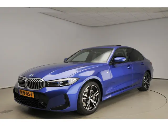 BMW 3 Serie Sedan 330d xDrive 2024 Diesel 48