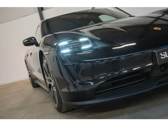 Porsche Taycan 4S Performance 84 kWh 2020 Elektrisch 35