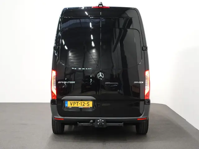 Mercedes-Benz Sprinter L2H2 2022 Diesel 4
