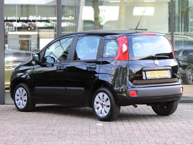 Fiat Panda 0.9 TwinAir Edizione Cool 2015 Benzine 2