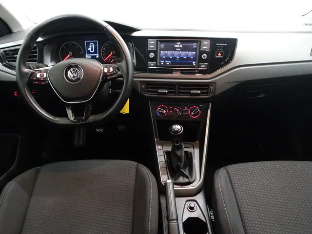 Volkswagen Polo 1.6 TDI Highline- 2018 Diesel 7