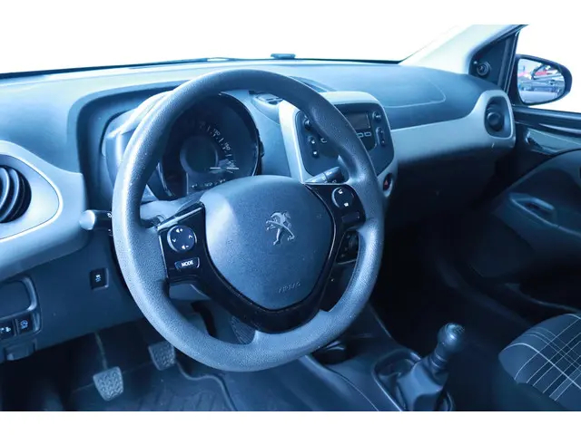 Peugeot 108 1.0 e-VTi Active 2018 Benzine 15