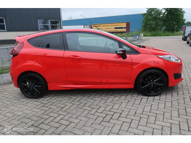 Ford Fiesta 1.0 EcoBoost Red Edition 140PK 2016 Benzine 6