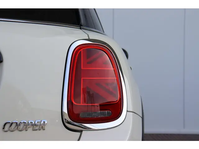MINI Cooper Mini 1.5 Business Edition 2019 Benzine 27